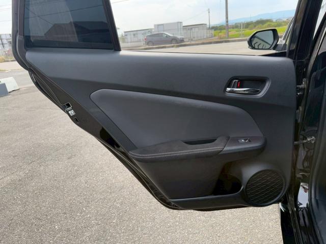 プリウスPHV S GRスポーツ 純正9インチナビ シートヒーター トヨタセーフティセンス レーダークルーズコントロール ETC フルセグTV ハーフレザーシート オートライト LEDライト クリアランスソナー Bluetooth接続(75枚目)
