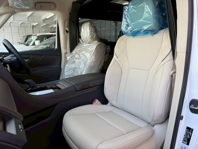 アルファードハイブリッド スペーシャスラウンジ　【トヨタ特別架装車】モデリスタエアロ（Ｆ／Ｓ／Ｒ）　ユニバーサルステップ（ＭＯＰ）内装ニュートラルベージュ　プラチナホワイトパール　ＪＢＬサウンド　ヘッドレストスピーカー　冷蔵庫　左右独立ムーンルーフ（62枚目）