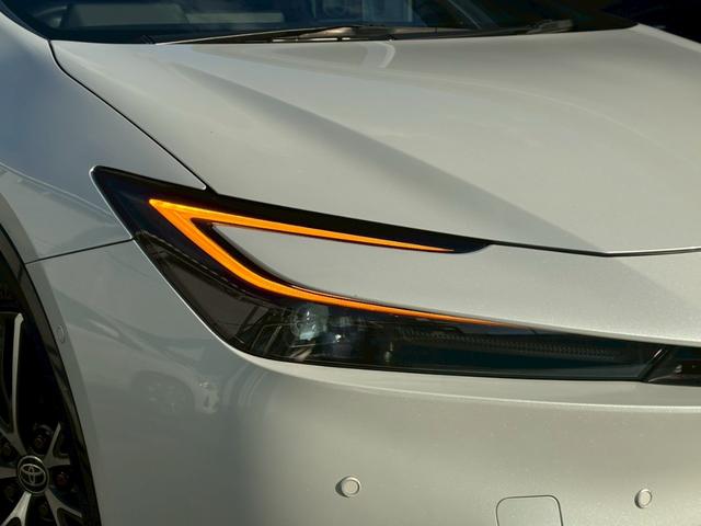 プリウス Z トヨタチームメイト デジタルインナーミラー パノラミックビューモニター シートヒータ/ベンチレーション フルセグTV  パワーバックドア パワーシート LEDヘッドライト 純正19インチアルミホイール(13枚目)