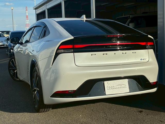 プリウス Z トヨタチームメイト デジタルインナーミラー パノラミックビューモニター シートヒータ/ベンチレーション フルセグTV  パワーバックドア パワーシート LEDヘッドライト 純正19インチアルミホイール(26枚目)