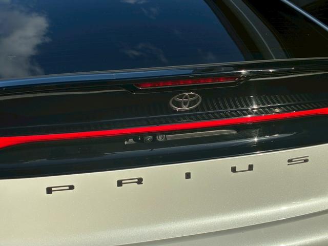 プリウス Z トヨタチームメイト デジタルインナーミラー パノラミックビューモニター シートヒータ/ベンチレーション フルセグTV  パワーバックドア パワーシート LEDヘッドライト 純正19インチアルミホイール(27枚目)
