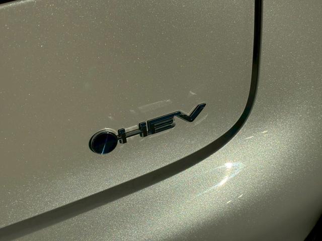 プリウス Z トヨタチームメイト デジタルインナーミラー パノラミックビューモニター シートヒータ/ベンチレーション フルセグTV  パワーバックドア パワーシート LEDヘッドライト 純正19インチアルミホイール(28枚目)