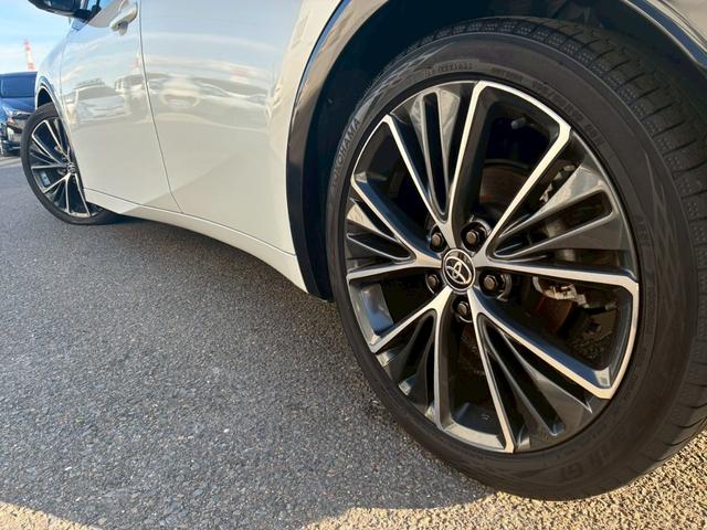 プリウス Z トヨタチームメイト デジタルインナーミラー パノラミックビューモニター シートヒータ/ベンチレーション フルセグTV  パワーバックドア パワーシート LEDヘッドライト 純正19インチアルミホイール(32枚目)