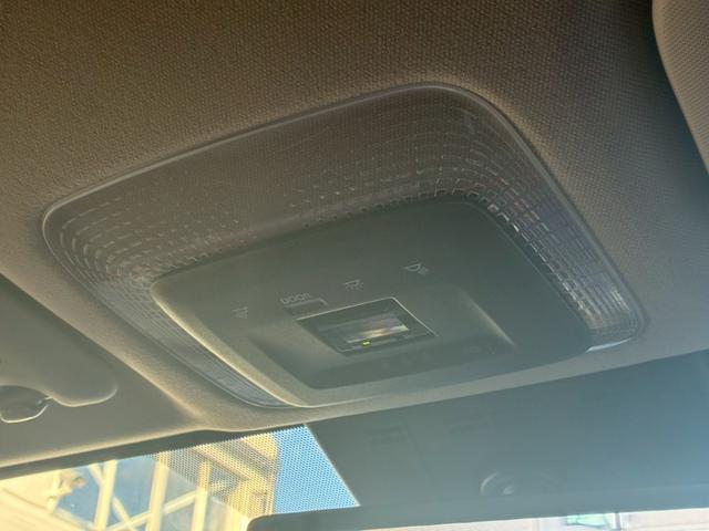 プリウス Z トヨタチームメイト デジタルインナーミラー パノラミックビューモニター シートヒータ/ベンチレーション フルセグTV  パワーバックドア パワーシート LEDヘッドライト 純正19インチアルミホイール(47枚目)