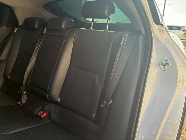 プリウス Z トヨタチームメイト デジタルインナーミラー パノラミックビューモニター シートヒータ/ベンチレーション フルセグTV  パワーバックドア パワーシート LEDヘッドライト 純正19インチアルミホイール(69枚目)