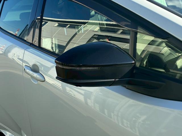 プリウス Z モデリスタエアロ(F/S/R) デジタルインナーミラー 12.3インチナビ ETC2.0  パノラミックビューモニター  純正19インチアルミホイール  トヨタセーフティセンス BSM シートヒーター(18枚目)