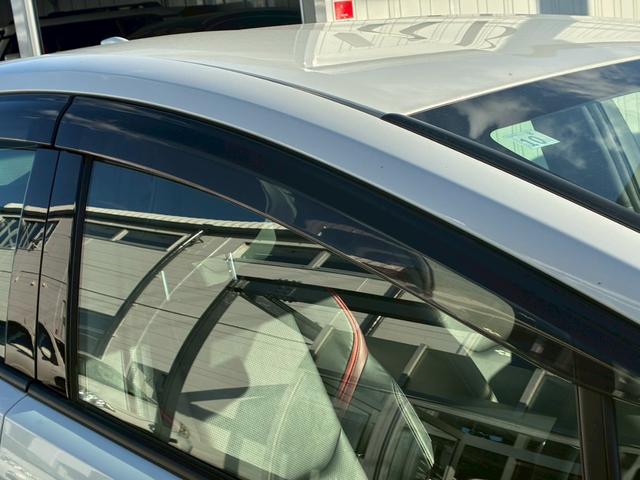 プリウス Z モデリスタエアロ(F/S/R) デジタルインナーミラー 12.3インチナビ ETC2.0  パノラミックビューモニター  純正19インチアルミホイール  トヨタセーフティセンス BSM シートヒーター(20枚目)