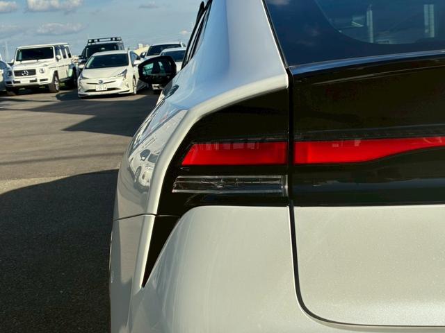 プリウス Z モデリスタエアロ(F/S/R) デジタルインナーミラー 12.3インチナビ ETC2.0  パノラミックビューモニター  純正19インチアルミホイール  トヨタセーフティセンス BSM シートヒーター(30枚目)