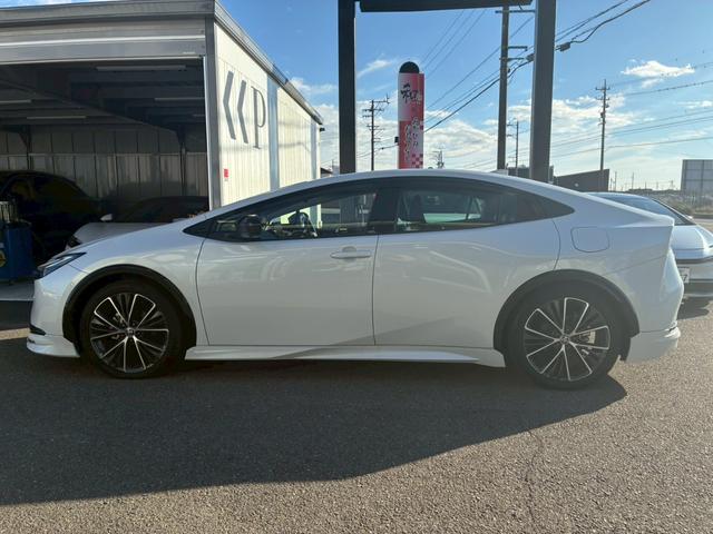 プリウス Z モデリスタエアロ(F/S/R) デジタルインナーミラー 12.3インチナビ ETC2.0  パノラミックビューモニター  純正19インチアルミホイール  トヨタセーフティセンス BSM シートヒーター(35枚目)