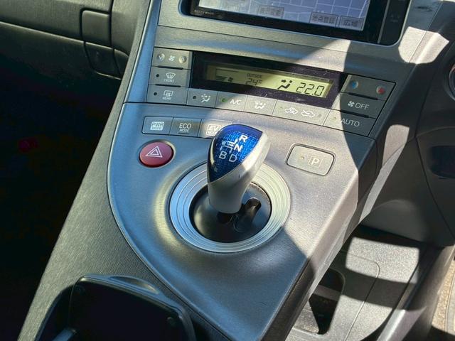 プリウス G ナビ バックモニター 茶黒シート 運転席電動シート ETC バイザー パワーウィンドウ 電動格納ドアミラー クルーズコントロール  スマートキー オートエアコン HIDヘッドライト Bluetooth(50枚目)
