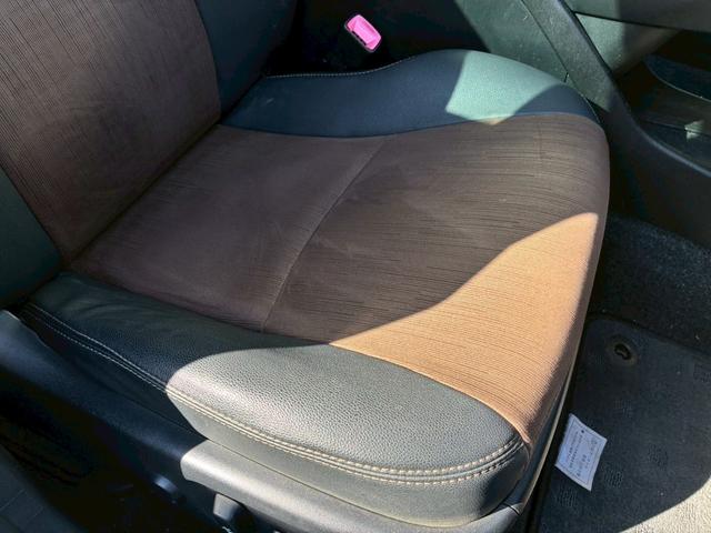 プリウス G ナビ バックモニター 茶黒シート 運転席電動シート ETC バイザー パワーウィンドウ 電動格納ドアミラー クルーズコントロール  スマートキー オートエアコン HIDヘッドライト Bluetooth(61枚目)