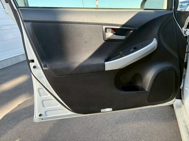プリウス G ナビ バックモニター 茶黒シート 運転席電動シート ETC バイザー パワーウィンドウ 電動格納ドアミラー クルーズコントロール  スマートキー オートエアコン HIDヘッドライト Bluetooth(63枚目)
