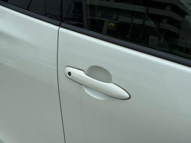 プリウス Ｓツーリングセレクション　７インチナビ　モデリスタエアロ（Ｆ．Ｓ．Ｒ）　シートヒーター　ベンチレーション　バックカメラ　純正１７インチＡＷ　ＬＥＤヘッドライト　　黒革シート　セーフティーセンス　スマートキー　Ｂｌｕｅｔｏｏｔｈ（20枚目）