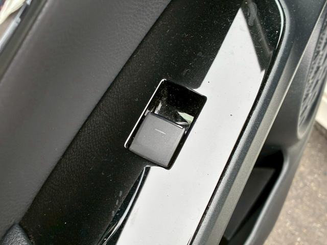 プリウス Ｓツーリングセレクション　７インチナビ　モデリスタエアロ（Ｆ．Ｓ．Ｒ）　シートヒーター　ベンチレーション　バックカメラ　純正１７インチＡＷ　ＬＥＤヘッドライト　　黒革シート　セーフティーセンス　スマートキー　Ｂｌｕｅｔｏｏｔｈ（62枚目）