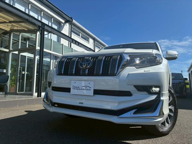 ランドクルーザープラド TX Lパッケージ マットブラックエディション サンルーフ ハーフレザーシート 純正19インチAW プリクラッシュセーフティ パノラミックビューモニター シートヒーター レーダークルーズコントロール  パワーバックドア レーンディパーチャーアラート(11枚目)