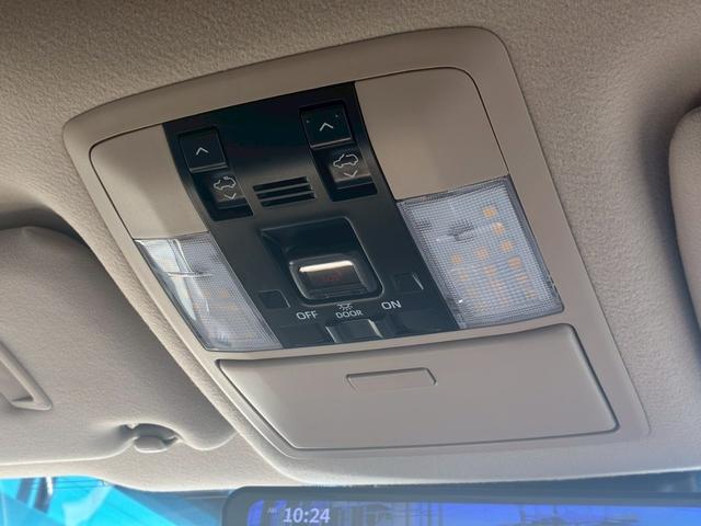 ランドクルーザープラド TX Lパッケージ マットブラックエディション サンルーフ ハーフレザーシート 純正19インチAW プリクラッシュセーフティ パノラミックビューモニター シートヒーター レーダークルーズコントロール  パワーバックドア レーンディパーチャーアラート(55枚目)