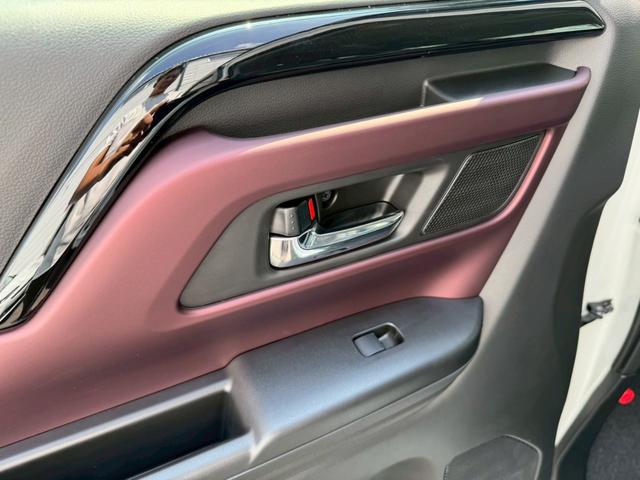 スペーシアカスタム ハイブリッドXSターボ 両側電動スライドドア 前席シートヒーター ステアリングヒーター ハーフレザーシート スズキセーフティーサポート ヘッドアップディスプレイ ツートンカラー 純正15インチAW リアスリムサーキュレーター(62枚目)