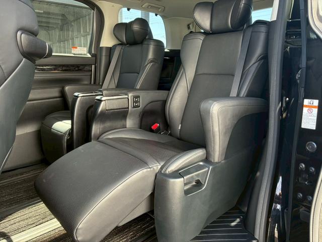 アルファード 2.5S Cパッケージ サンルーフ モデリスタエアロ(F.S.R) 12.1型フリップダウンモニター 両側パワースライドドア シートヒーター ベンチレーション パワーバックドア 純正18インチAW トヨタセーフティーセンス(68枚目)