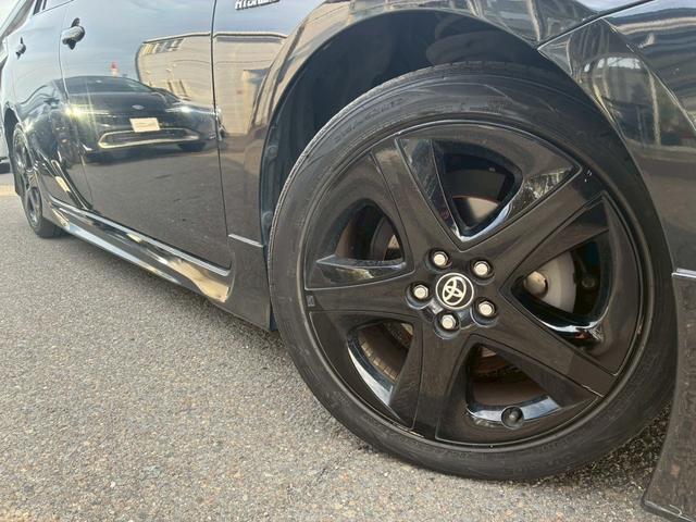 プリウス Sツーリングセレクション 純正ナビ モデリスタエアロ(F/S/R) バックカメラ セーフティセンス ブラックレザーシート シートヒーター レーダークルーズコントロール LEDヘッドライト 純正17インチアルミホイール ETC(17枚目)