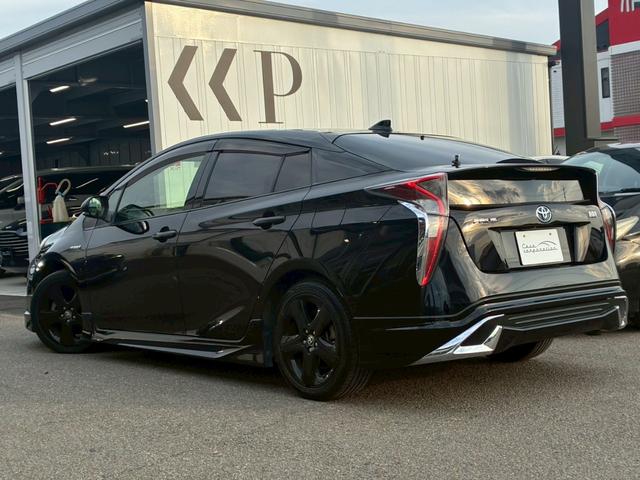 プリウス Sツーリングセレクション 純正ナビ モデリスタエアロ(F/S/R) バックカメラ セーフティセンス ブラックレザーシート シートヒーター レーダークルーズコントロール LEDヘッドライト 純正17インチアルミホイール ETC(25枚目)