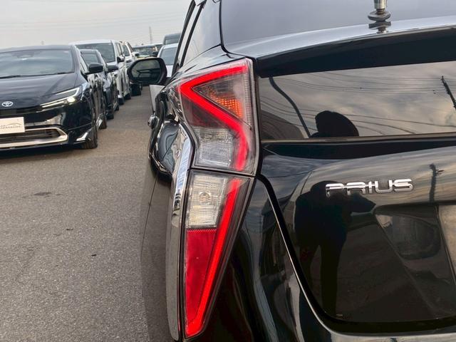 プリウス Sツーリングセレクション 純正ナビ モデリスタエアロ(F/S/R) バックカメラ セーフティセンス ブラックレザーシート シートヒーター レーダークルーズコントロール LEDヘッドライト 純正17インチアルミホイール ETC(33枚目)