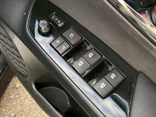 プリウス Sツーリングセレクション 純正ナビ モデリスタエアロ(F/S/R) バックカメラ セーフティセンス ブラックレザーシート シートヒーター レーダークルーズコントロール LEDヘッドライト 純正17インチアルミホイール ETC(54枚目)