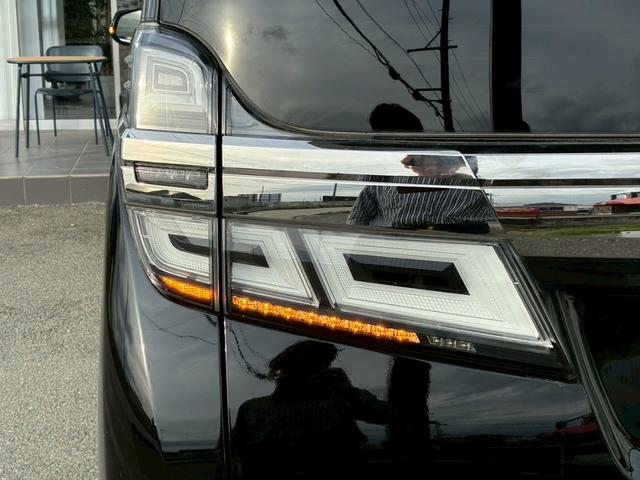 ヴェルファイア 2.5Z Gエディション ツインムーンルーフ 純正ディスプレイオーディオ フルセグTV フリップダウンモニター デジタルインナーミラー BSM 3眼LEDヘッドライト シーケンシャルウインカー シートヒーター・ベンチレーション(31枚目)