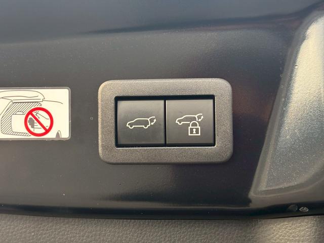 プリウス Ｚ　純正１２．３ディスプレイオーディオ＋ナビ　モデリスタエアロ（Ｆ／Ｓ／Ｒ）　モデリスタアルミホイール　　デジタルインナーミラー　パノラミックビューモニター　　トヨタチームメイト　シートヒーター・クーラー（80枚目）