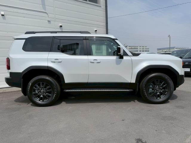 ランドクルーザー250 VX サンルーフ JBLサウンドシステム トヨタチームメイト デジタルインナーミラー パノラミックビューモニター 7人乗り 黒革シート レーダークルーズコントロール BSM 18インチAW シートヒーター(19枚目)