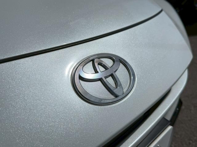 プリウス Z パノラマルーフ デジタルインナーミラー パノラミックビューモニター ブラインドスポットモニター ステアリングヒーター シートヒーター シートヒーター ワイヤレス充電 パワーバックドア パワーシート(12枚目)