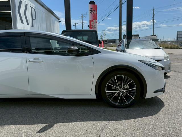 プリウス Z パノラマルーフ デジタルインナーミラー パノラミックビューモニター ブラインドスポットモニター ステアリングヒーター シートヒーター シートヒーター ワイヤレス充電 パワーバックドア パワーシート(21枚目)