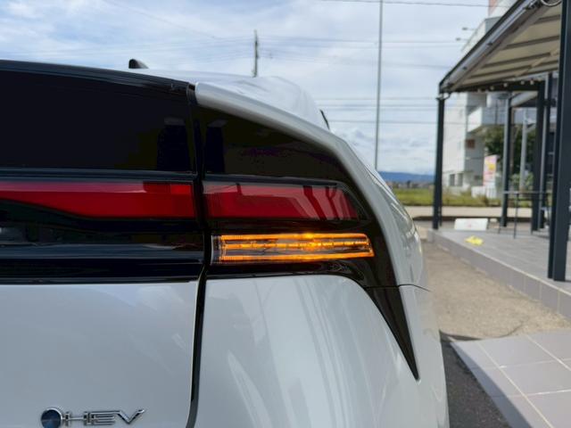 プリウス Z パノラマルーフ デジタルインナーミラー パノラミックビューモニター ブラインドスポットモニター ステアリングヒーター シートヒーター シートヒーター ワイヤレス充電 パワーバックドア パワーシート(33枚目)