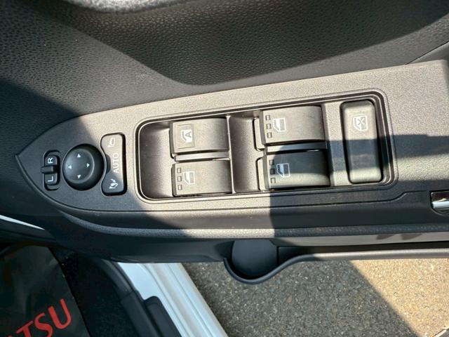 タント カスタムＸ　Ｒ７年モデル　届出済未使用車　両側電動スライド　シートヒーター　バックカメラ　ＬＥＤヘッドライト　フォグランプ　　キーレススタート　スマートキープッシュスタート　スマートアシスト３　クリアランスソナ－（57枚目）