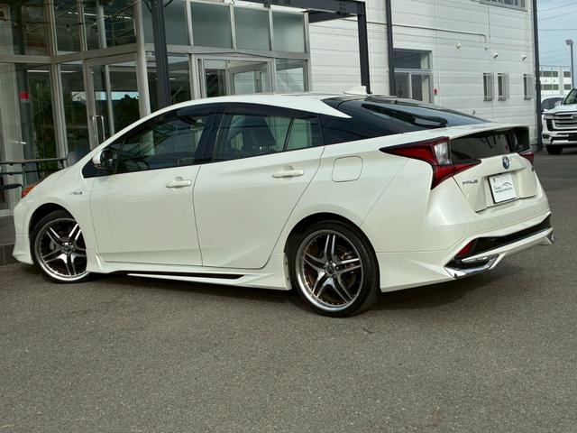 プリウス Sツーリングセレクション 純正ナビ モデリスタエアロ(F/S/R) 社外19インチアルミホイール トヨタセーフティセンス レーダークルーズコントロール バックカメラ Bluetooth接続 ドライブレコーダー シートヒーター(24枚目)