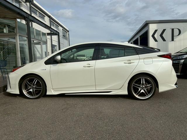 プリウス Sツーリングセレクション 純正ナビ モデリスタエアロ(F/S/R) 社外19インチアルミホイール トヨタセーフティセンス レーダークルーズコントロール バックカメラ Bluetooth接続 ドライブレコーダー シートヒーター(35枚目)