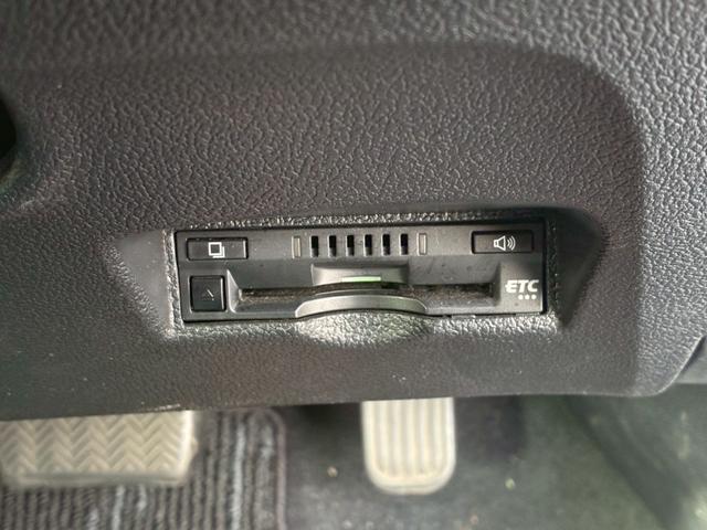 プリウス Sツーリングセレクション 純正ナビ モデリスタエアロ(F/S/R) 社外19インチアルミホイール トヨタセーフティセンス レーダークルーズコントロール バックカメラ Bluetooth接続 ドライブレコーダー シートヒーター(44枚目)