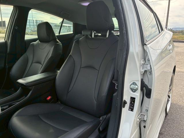 プリウス Sツーリングセレクション 純正ナビ モデリスタエアロ(F/S/R) 社外19インチアルミホイール トヨタセーフティセンス レーダークルーズコントロール バックカメラ Bluetooth接続 ドライブレコーダー シートヒーター(61枚目)