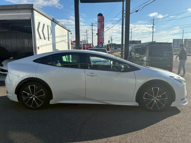 プリウス Z モデリスタエアロ(F/S/R) デジタルインナーミラー 12.3インチナビ ETC2.0 パノラミックビューモニター 純正19インチアルミホイール トヨタセーフティセンス BSM シートヒーター(21枚目)