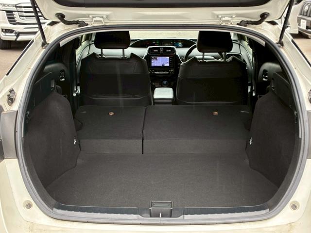 プリウス Sツーリングセレクション 7インチナビ モデリスタエアロ(F.S.R) シートヒーター ベンチレーション バックカメラ 純正17インチAW LEDヘッドライト 黒革シート セーフティーセンス スマートキー Bluetooth(76枚目)