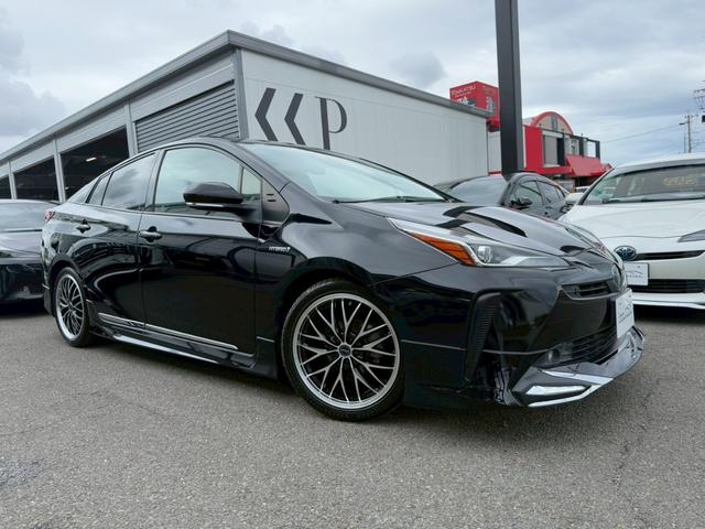 プリウス A サンルーフ モデリスタエアロICONIC モデリスタメッキガーニッシュ 社外18インチアルミホイール 純正ナビ バックカメラ ブラインドスポットモニター ヘッドアップディスプレイ フルセグTV ETC(11枚目)