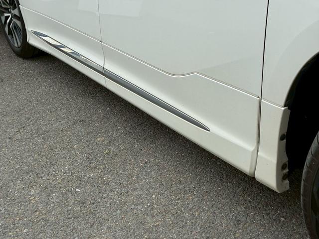 アルファード 2.5S Cパッケージ ムーンルーフ モデリスタエアロ(F.S.R) フリップダウンモニター デジタルインナーミラー 純正18インチAW クルーズコントロール BSM バックカメラ シートヒーター ステアリングヒーター(19枚目)