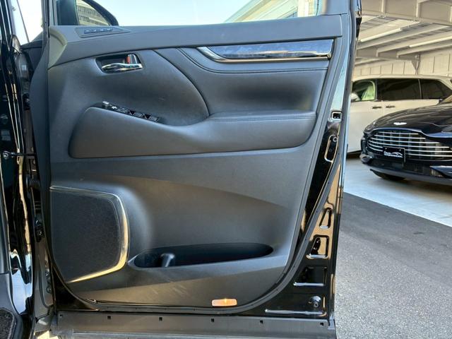 アルファード 2.5S Cパッケージ サンルーフ モデリスタエアロ(F.S.R) デジタルインナーミラー 純正フリップダウンモニター ディスプレイオーディオ 3眼LEDヘッドライト 18インチAW BSM シートヒーター ベンチレーション(59枚目)