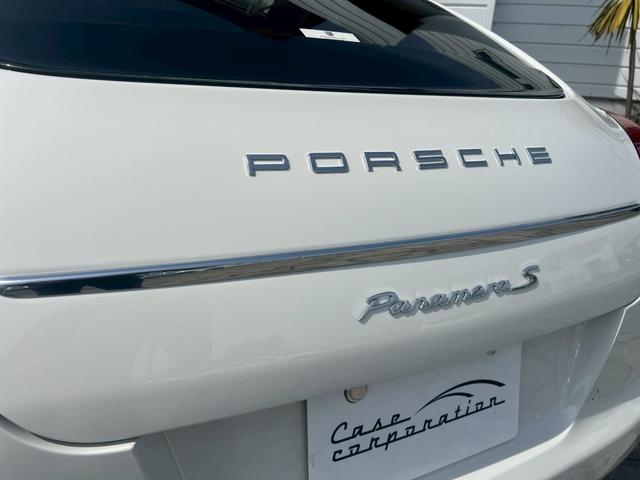 パナメーラ S 左H スポーツクロノパッケージ サンルーフ BOSWスピーカー ベージュレザーシート ベージュレザーシート パワーシート シートヒーター 電動リヤゲート 電動格納リヤウィング スポーツエキゾースト(25枚目)