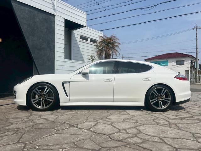 パナメーラ S 左H スポーツクロノパッケージ サンルーフ BOSWスピーカー ベージュレザーシート ベージュレザーシート パワーシート シートヒーター 電動リヤゲート 電動格納リヤウィング スポーツエキゾースト(30枚目)