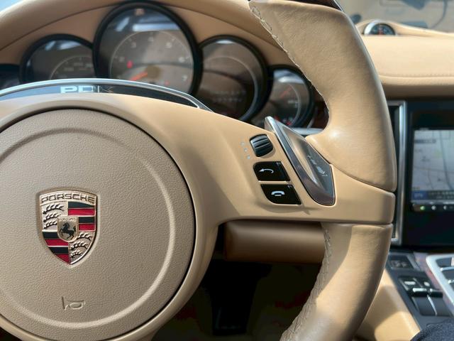 パナメーラ S 左H スポーツクロノパッケージ サンルーフ BOSWスピーカー ベージュレザーシート ベージュレザーシート パワーシート シートヒーター 電動リヤゲート 電動格納リヤウィング スポーツエキゾースト(35枚目)