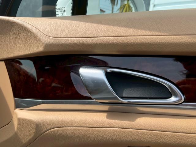 パナメーラ S 左H スポーツクロノパッケージ サンルーフ BOSWスピーカー ベージュレザーシート ベージュレザーシート パワーシート シートヒーター 電動リヤゲート 電動格納リヤウィング スポーツエキゾースト(49枚目)