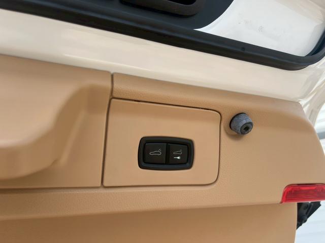 パナメーラ S 左H スポーツクロノパッケージ サンルーフ BOSWスピーカー ベージュレザーシート ベージュレザーシート パワーシート シートヒーター 電動リヤゲート 電動格納リヤウィング スポーツエキゾースト(66枚目)