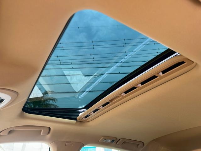 パナメーラ S 左H スポーツクロノパッケージ サンルーフ BOSWスピーカー ベージュレザーシート ベージュレザーシート パワーシート シートヒーター 電動リヤゲート 電動格納リヤウィング スポーツエキゾースト(68枚目)