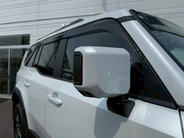 ランドクルーザー２５０ ＶＸ　サンルーフ　ＪＢＬサウンドシステム　トヨタチームメイト　デジタルインナーミラー　パノラミックビューモニター　７人乗り　黒革シート　レーダークルーズコントロール　ＢＳＭ　１８インチＡＷ　　シートヒーター（19枚目）