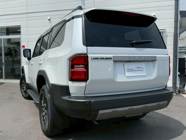ランドクルーザー２５０ ＶＸ　サンルーフ　ＪＢＬサウンドシステム　トヨタチームメイト　デジタルインナーミラー　パノラミックビューモニター　７人乗り　黒革シート　レーダークルーズコントロール　ＢＳＭ　１８インチＡＷ　　シートヒーター（25枚目）